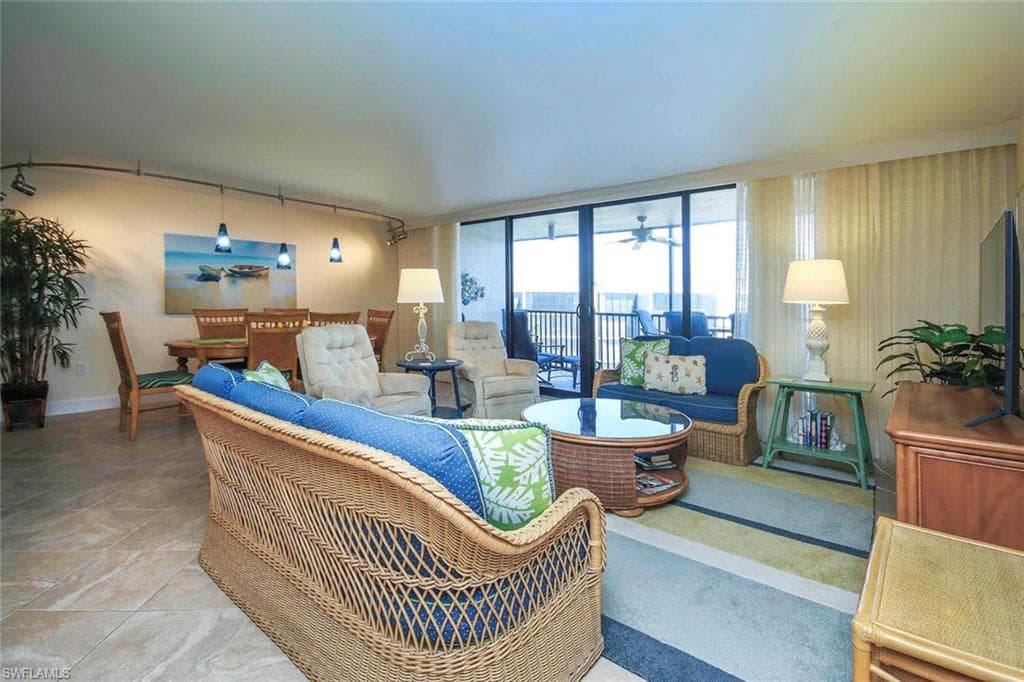 1401 Middle Gulf Dr #405r, Sanibel, photo 2