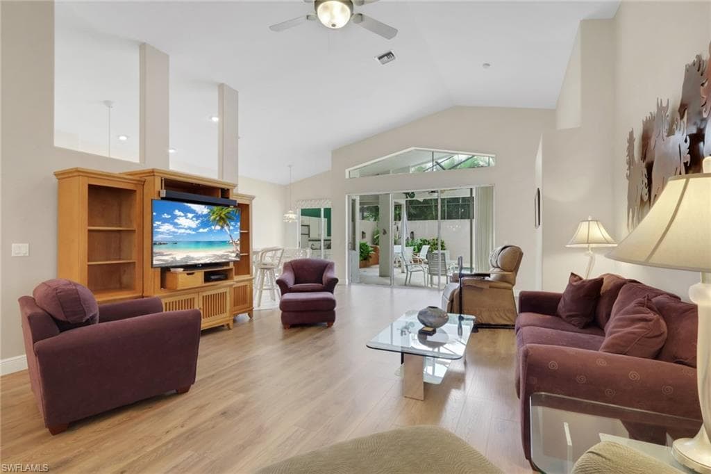 9519 Mariners Cove Ln, Fort Myers