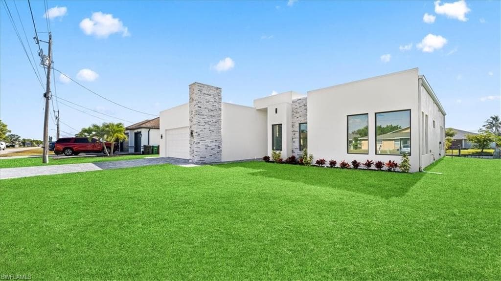 526 4th St, Cape Coral, photo 3