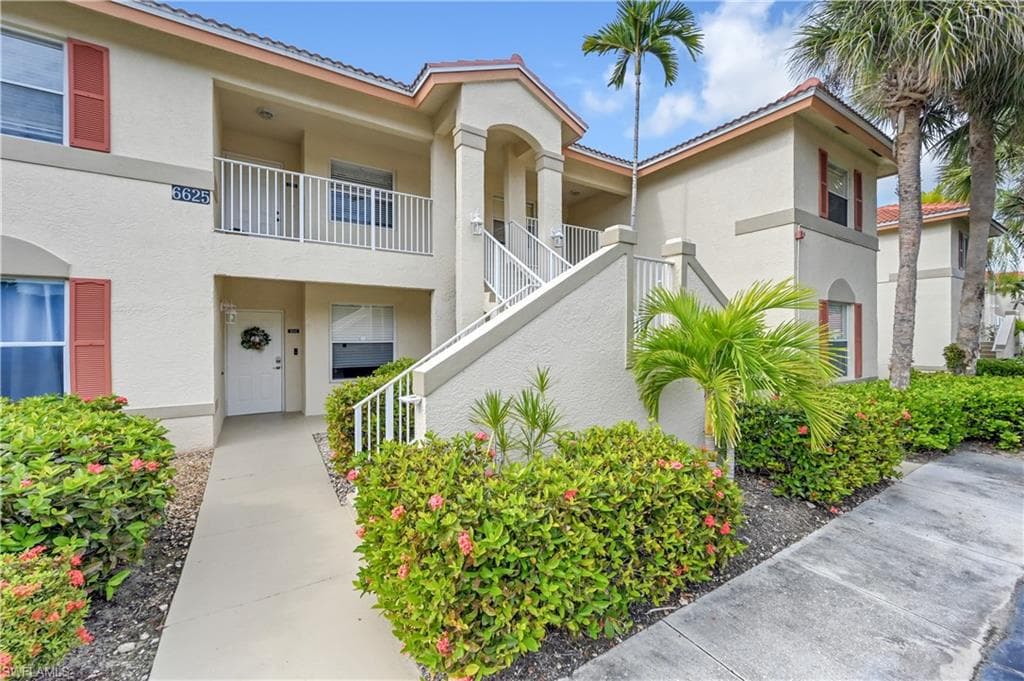 6625 Huntington Lakes Cir #203, Naples, photo 3