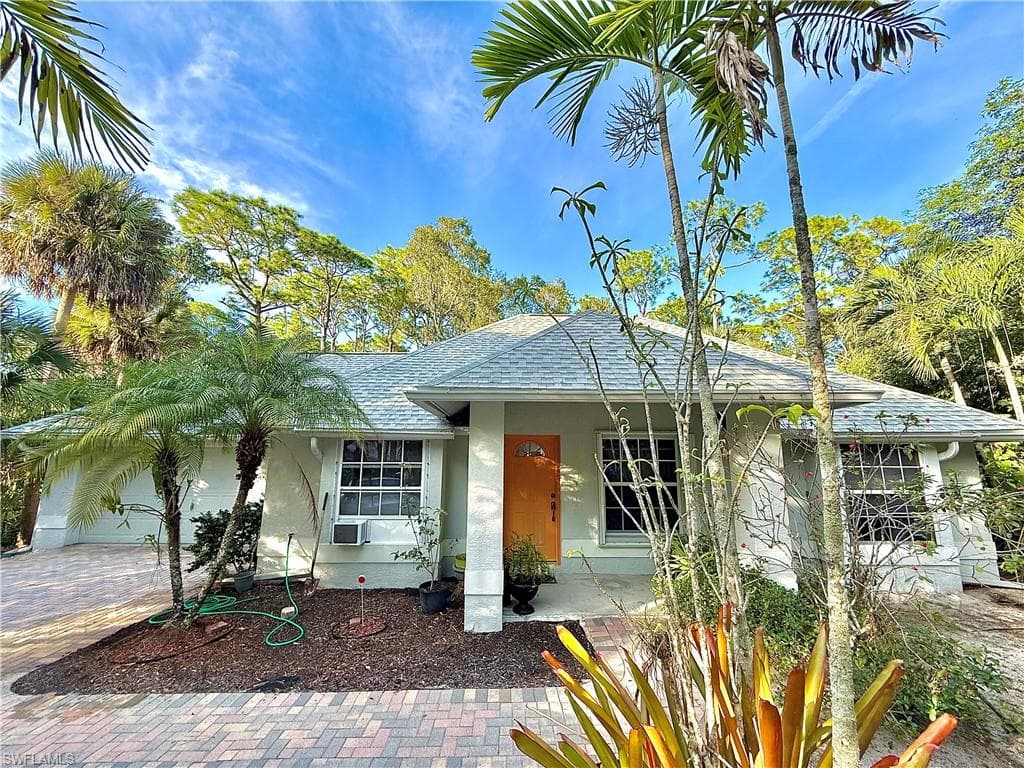 28062 Oak Ln, Bonita Springs