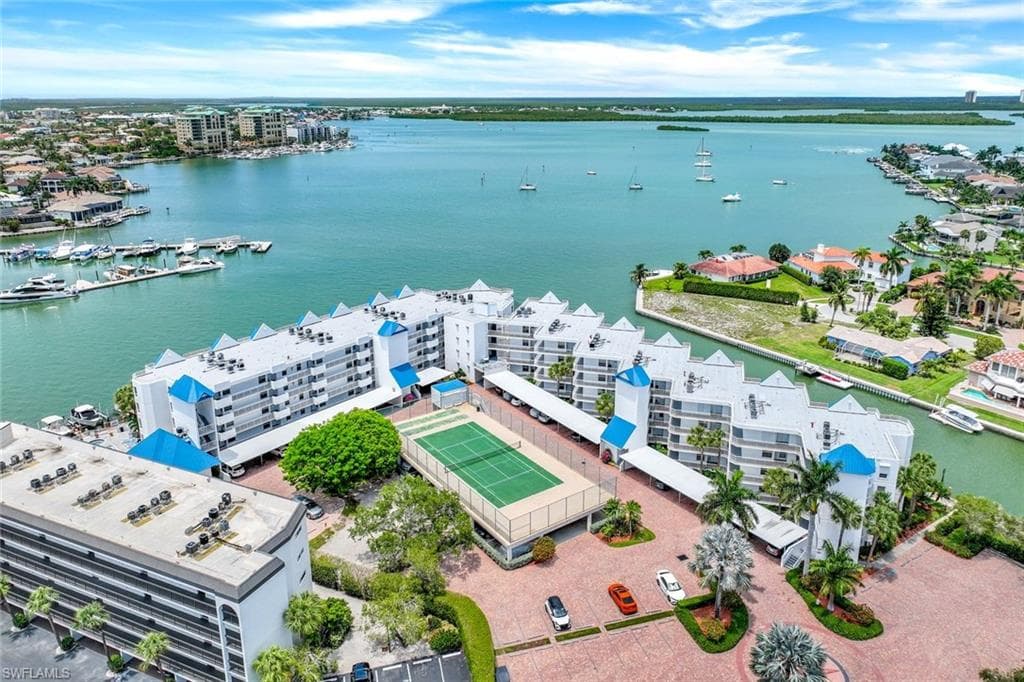 991 Barfield Dr #307, Marco Island
