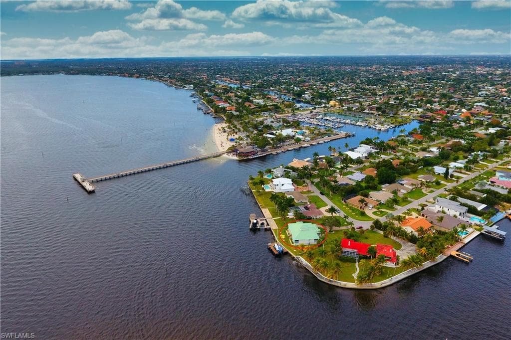 1218 Flamingo Dr, Cape Coral, photo 3