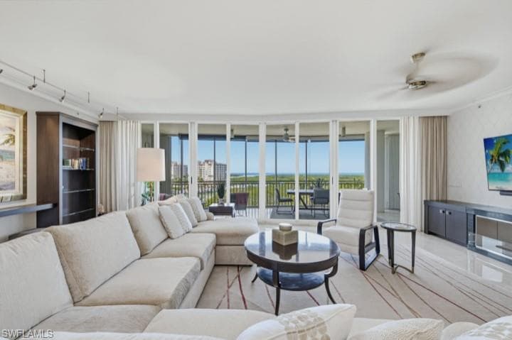 13675 Vanderbilt Dr #707, Naples, photo 3
