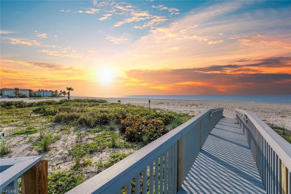 3127 Gulf Dr #101, Sanibel