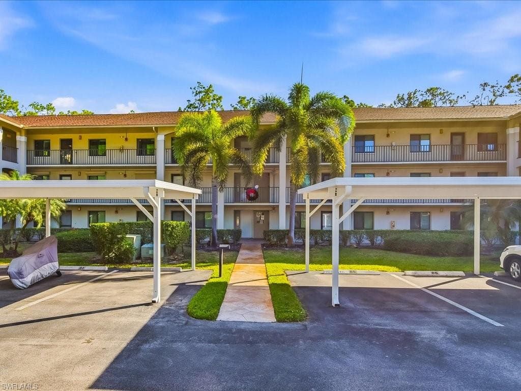 5767 Deauville Cir #d305, Naples