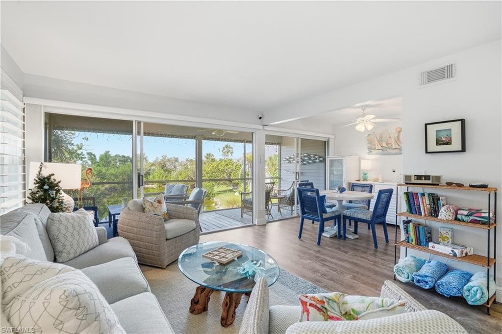 1039 Beach Rd #101, Sanibel