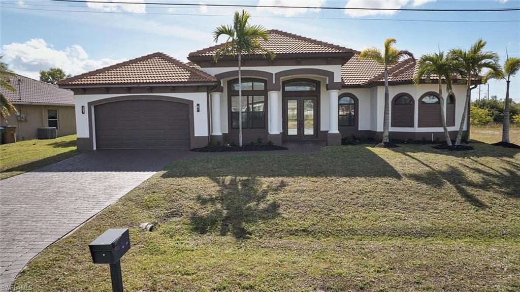 1906 30th Ter, Cape Coral, photo 2