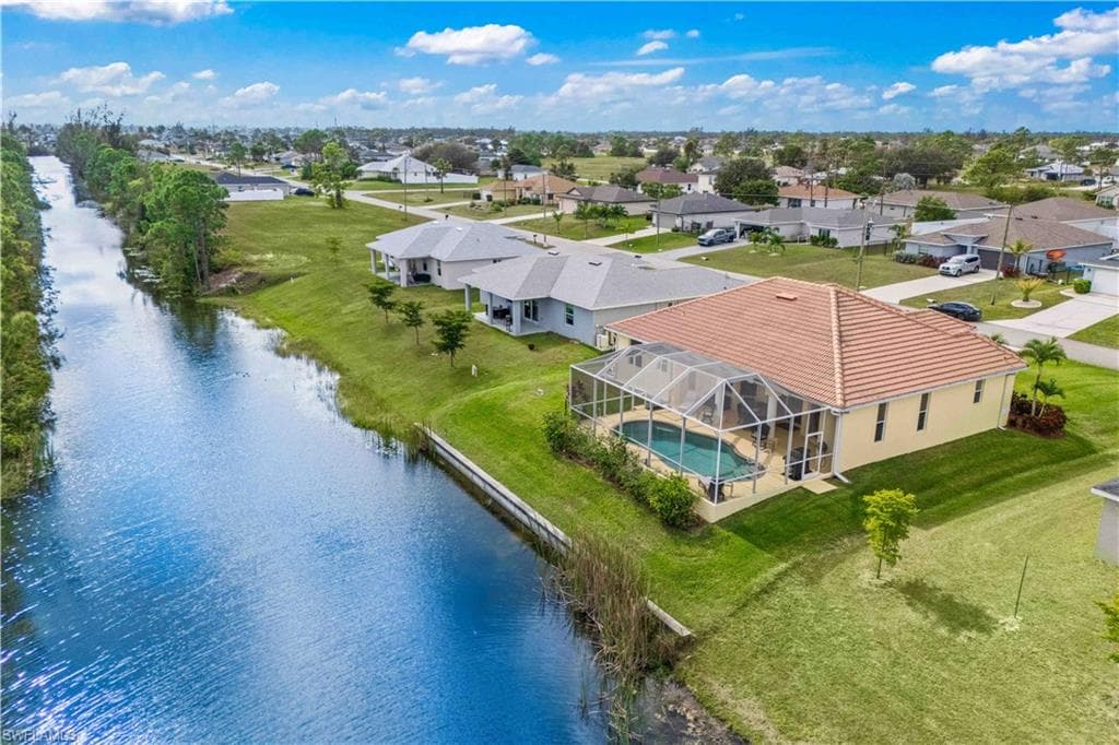 2905 22nd Pl, Cape Coral, photo 2