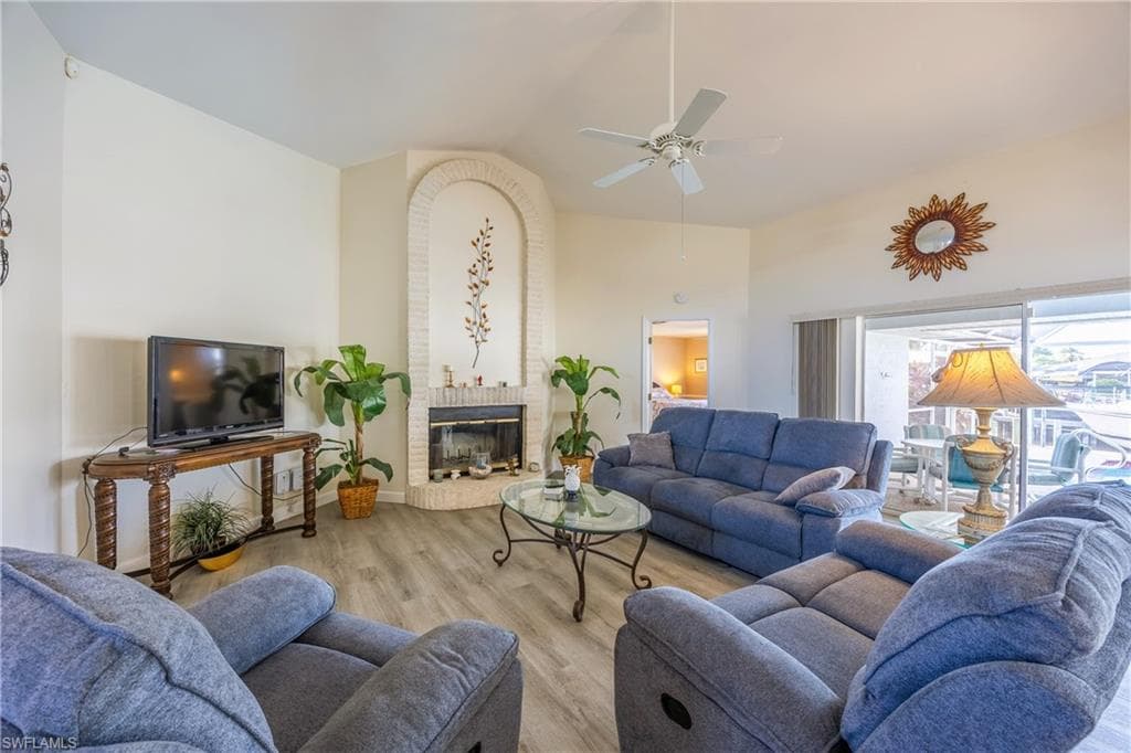 3316 19th Pl, Cape Coral, photo 3