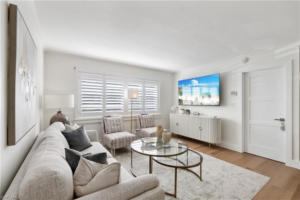975 9th Ave #1, Naples