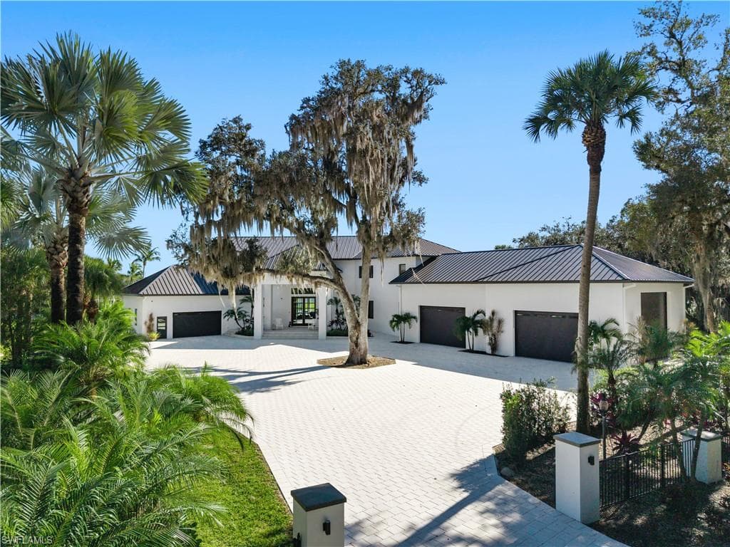 18090 Olga Dr, Alva, photo 3
