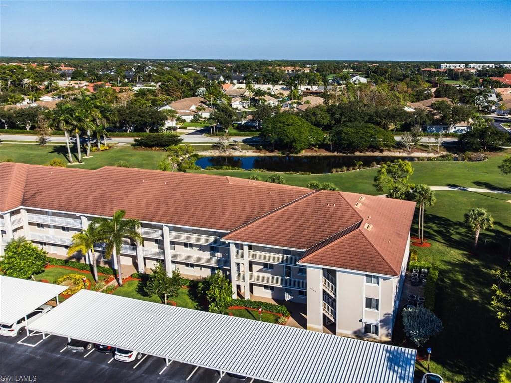 6945 Dennis Cir #i-107, Naples