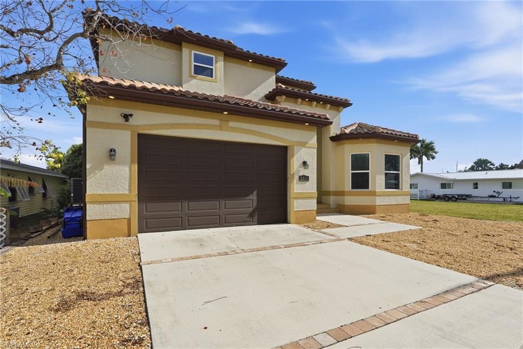 2038 Bahama Ave, Fort Myers, photo 3