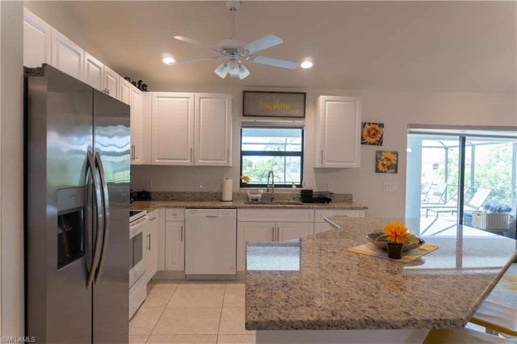 3318 8th Pl, Cape Coral, photo 3