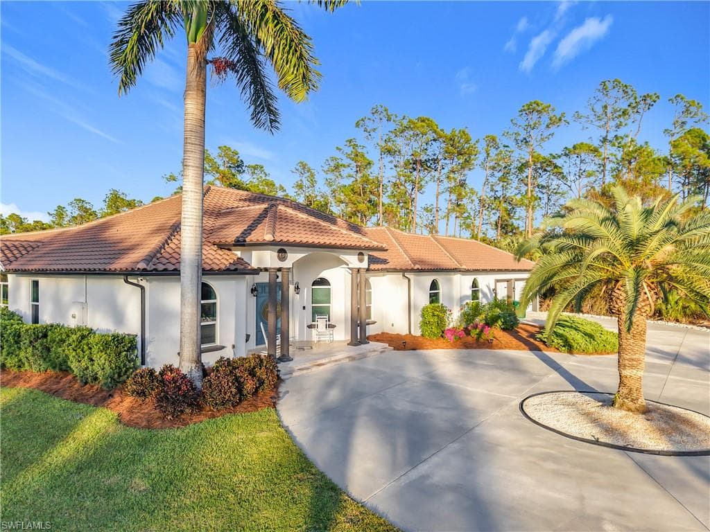 4411 Pine Ridge Rd, Naples, photo 2