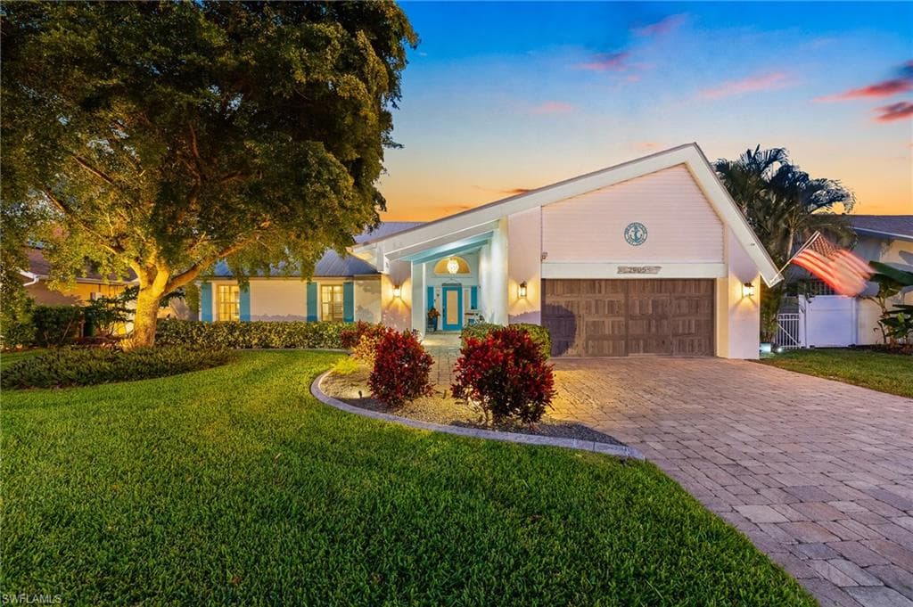 2905 22nd Pl, Cape Coral, photo 2