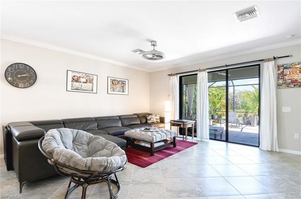 1608 Vizcaya Ln, Naples, photo 3