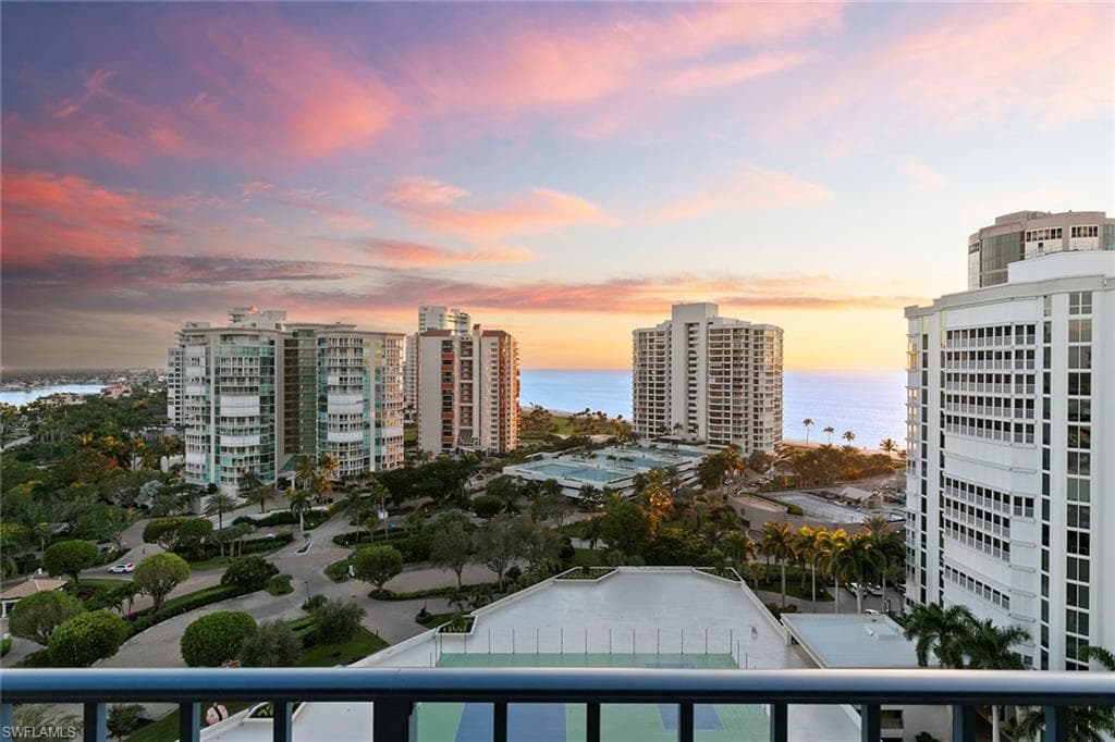 4451 Gulf Shore Blvd #1704, Naples