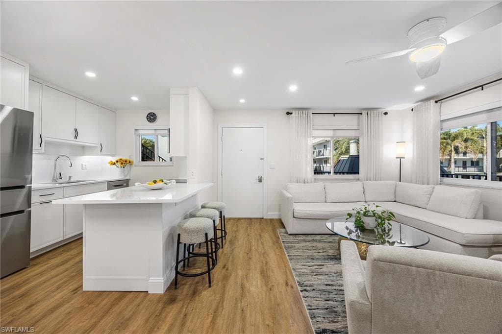 766 Central Ave #209, Naples