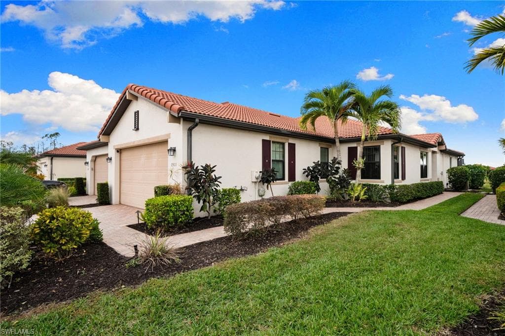 1511 Oceania Dr, Naples, photo 2