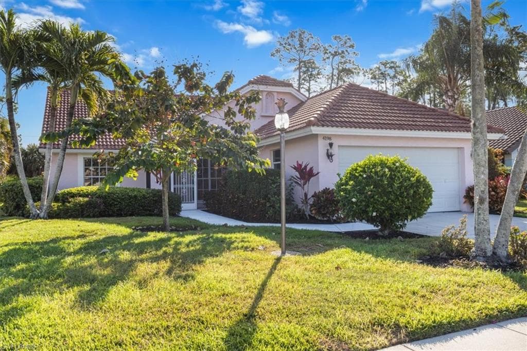 4198 Royal Wood Blvd, Naples, photo 3