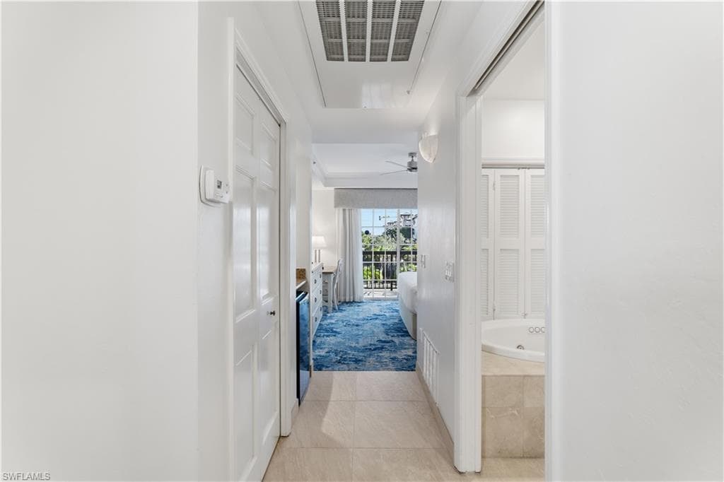 221 9th St #405, Naples, photo 3