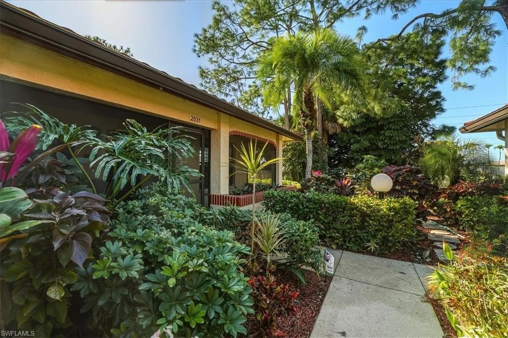 2031 Pine Isle Ln #2031, Naples, photo 2