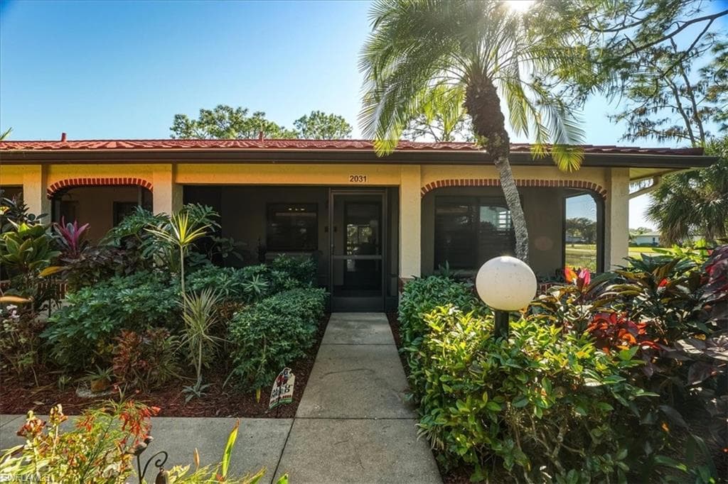 2031 Pine Isle Ln #2031, Naples
