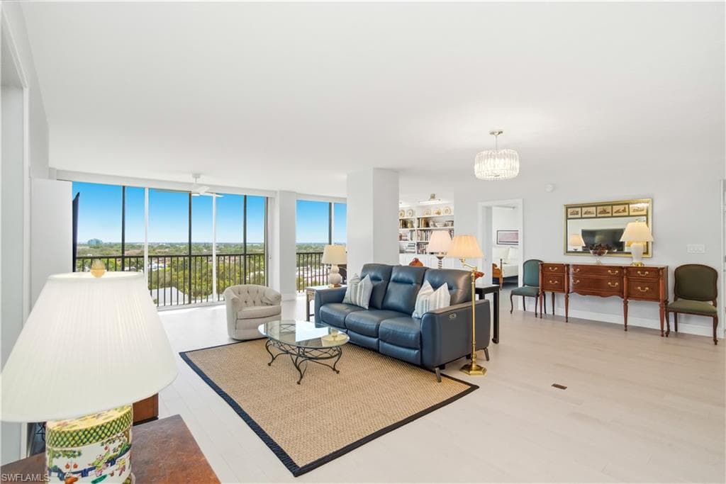 5601 Turtle Bay Dr #803, Naples, photo 2