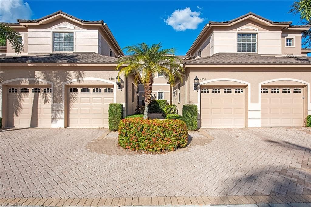 745 Regency Reserve Cir #5202, Naples