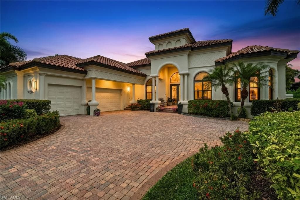 6891 Lakewood Isle Dr, Fort Myers
