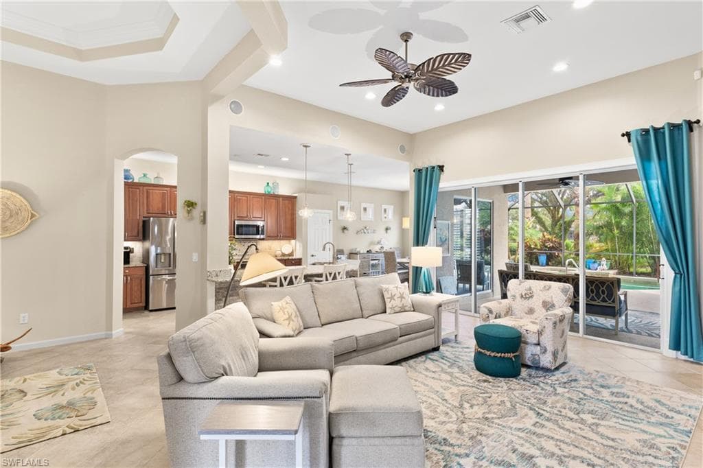 23659 Via Carino Ln, Bonita Springs, photo 2