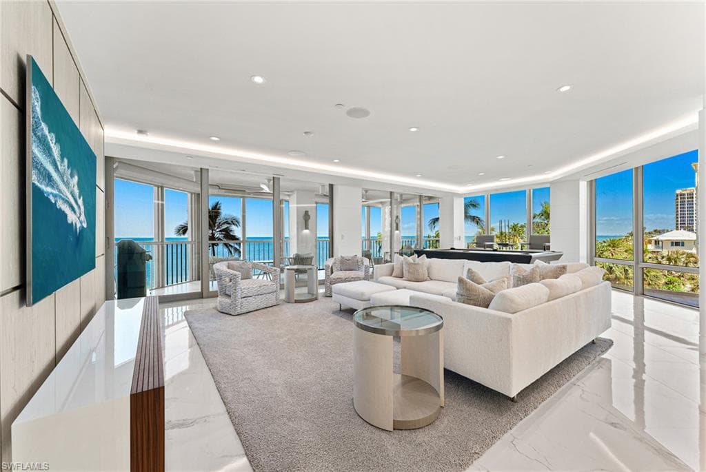 4951 Gulf Shore Blvd #103, Naples