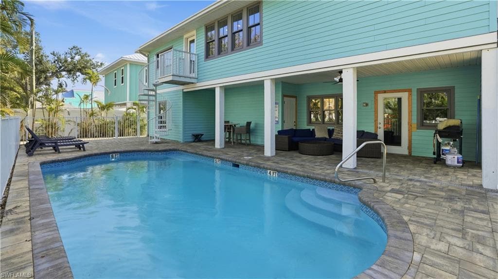 165 Connecticut St, Fort Myers Beach, photo 3