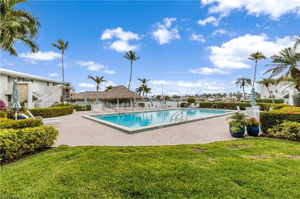 2800 Gulf Shore Blvd #100, Naples, photo 2