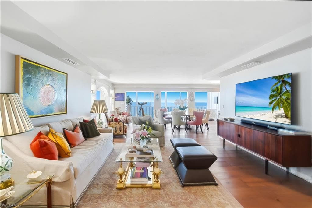 3003 Gulf Shore Blvd #701, Naples, photo 2