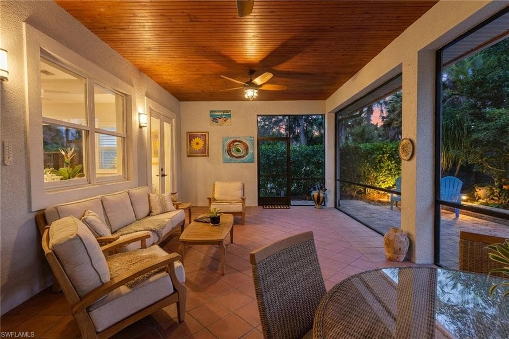 4778 Europa Dr, Naples