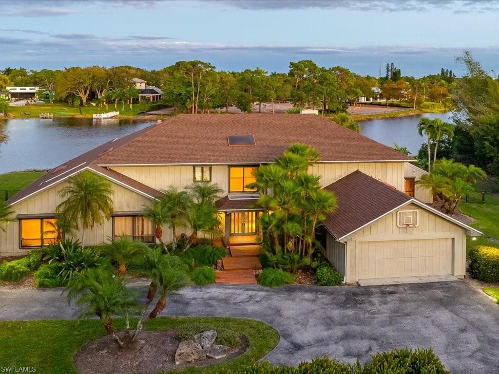154 Cajeput Dr, Naples, photo 2