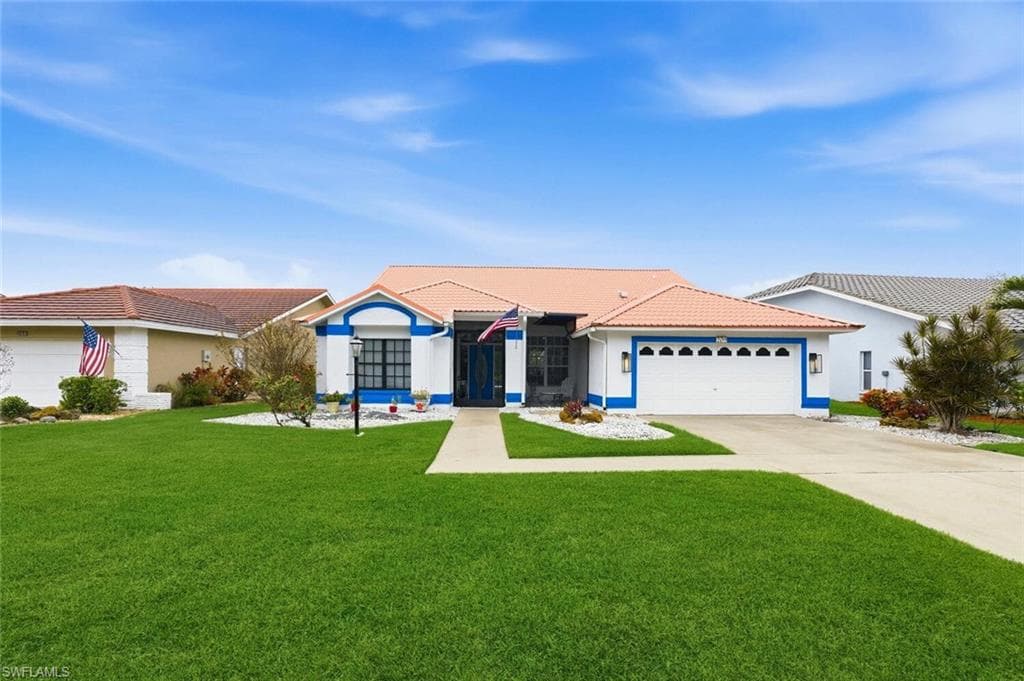 209 Countryside Dr, Naples