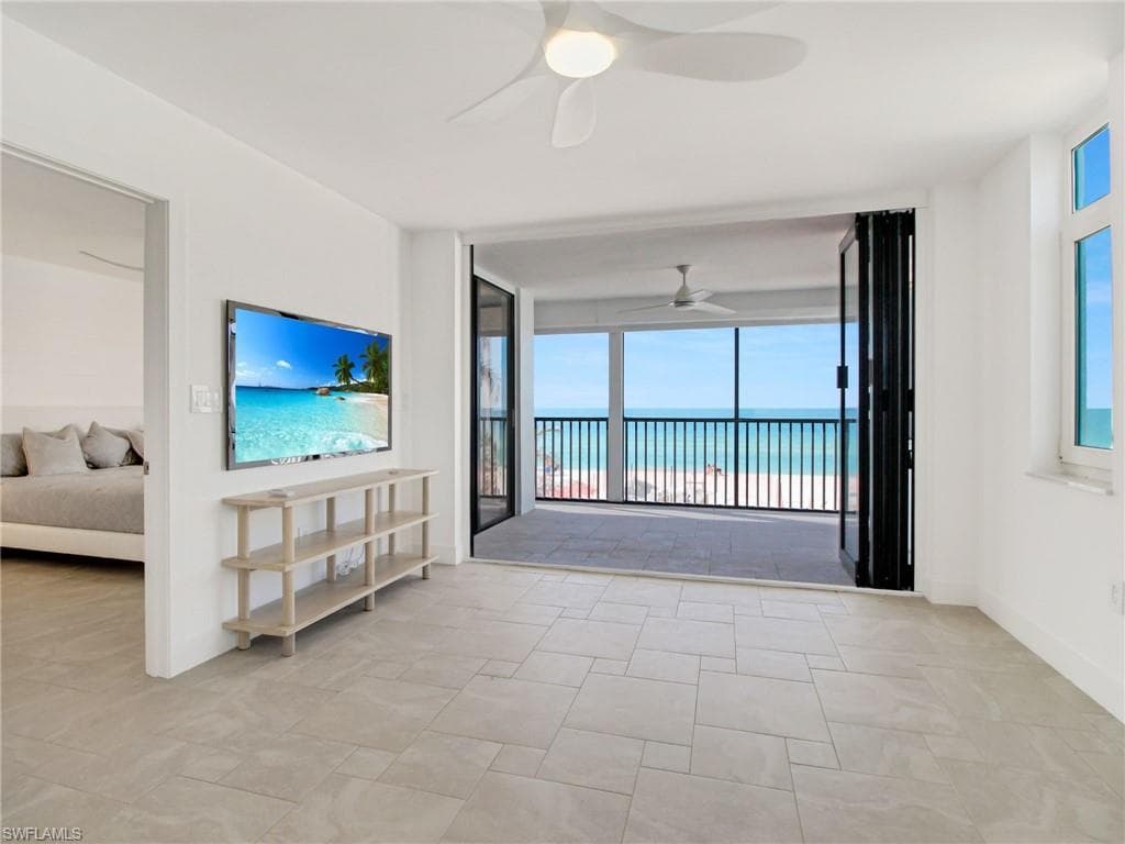 9415 Gulf Shore Dr #102, Naples