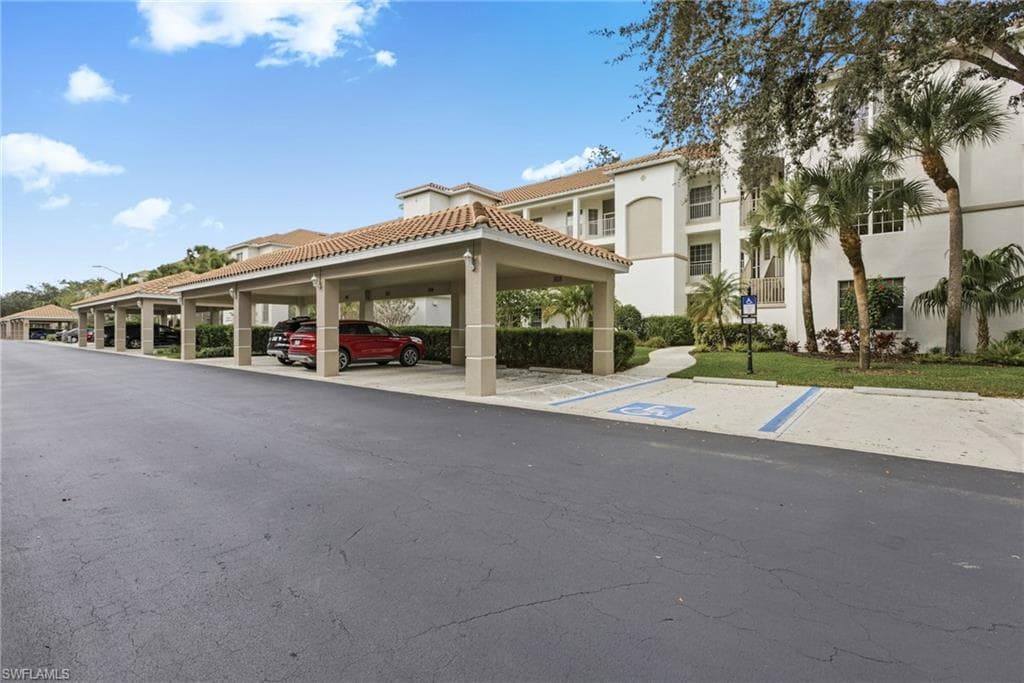 8231 Parkstone Pl #105, Naples, photo 2