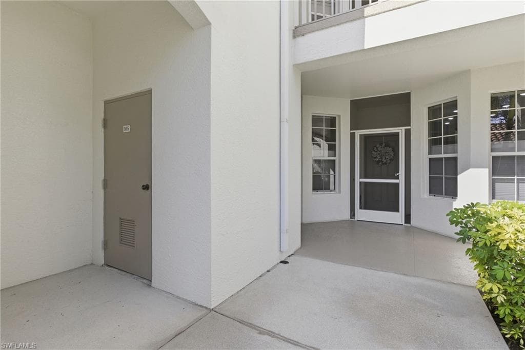 8231 Parkstone Pl #105, Naples