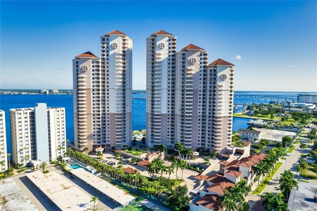 2090 First St #1810, Fort Myers, photo 2