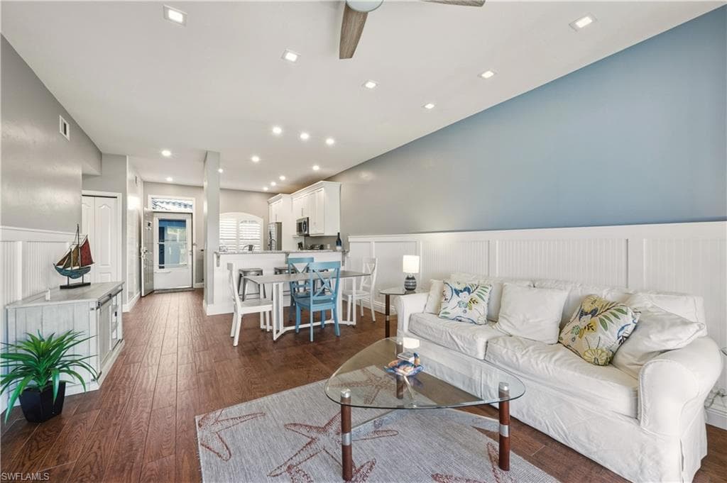 230 Newport Dr #602, Naples, photo 3