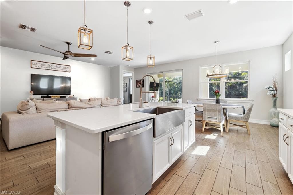 15361 Floresta Ln, Fort Myers, photo 3