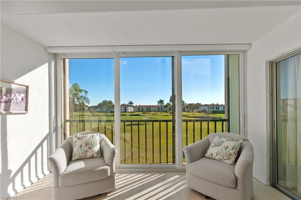 13 High Point Cir #203, Naples, photo 2