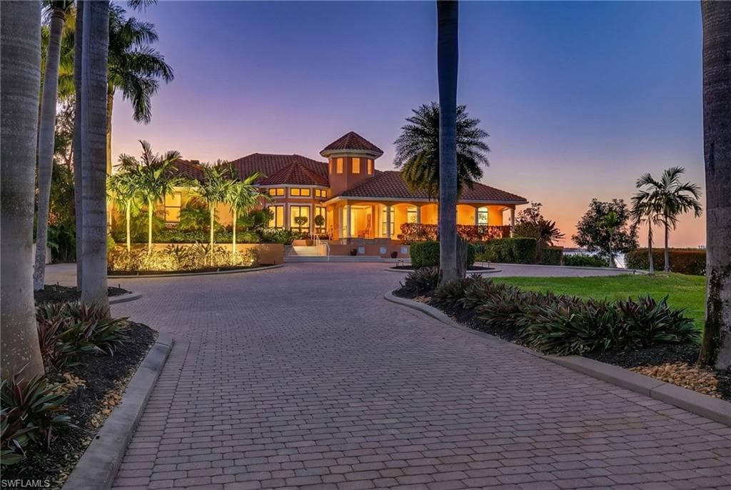 2600 Mcgregor Blvd, Fort Myers, photo 2