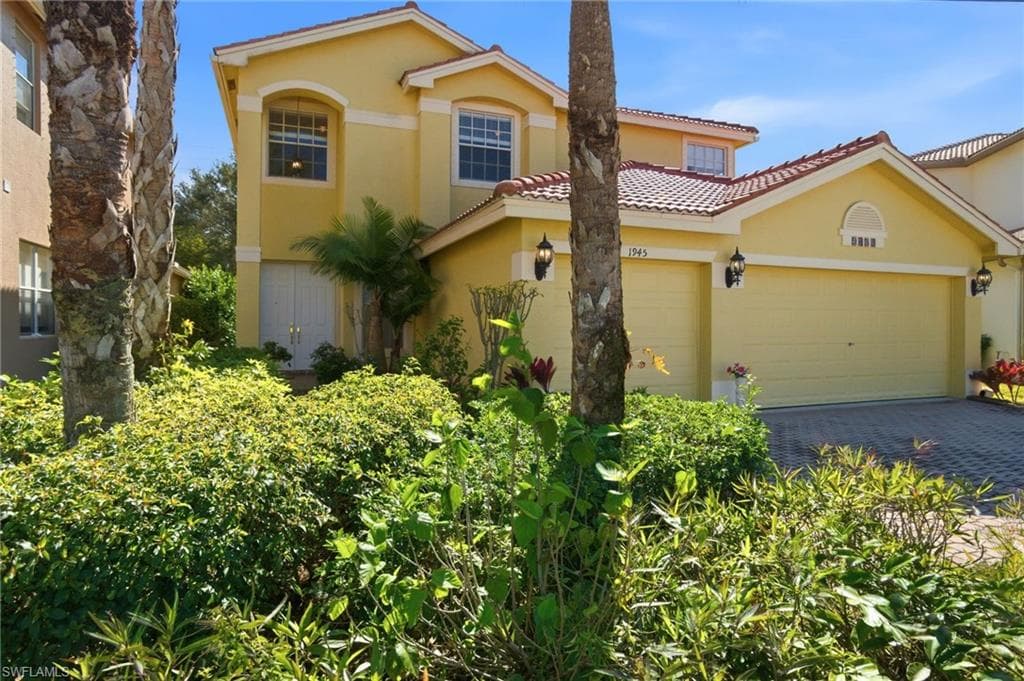 1945 Isla De Palma Cir, Naples