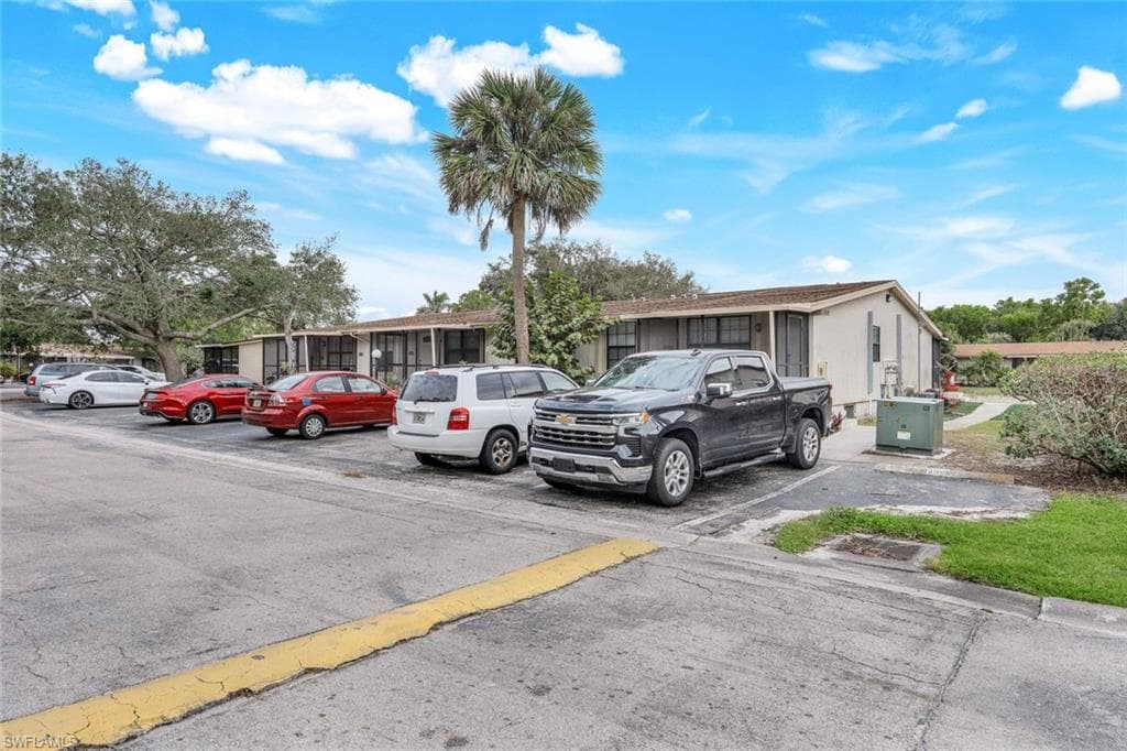 5229 Treetops Dr #i, Naples, photo 3